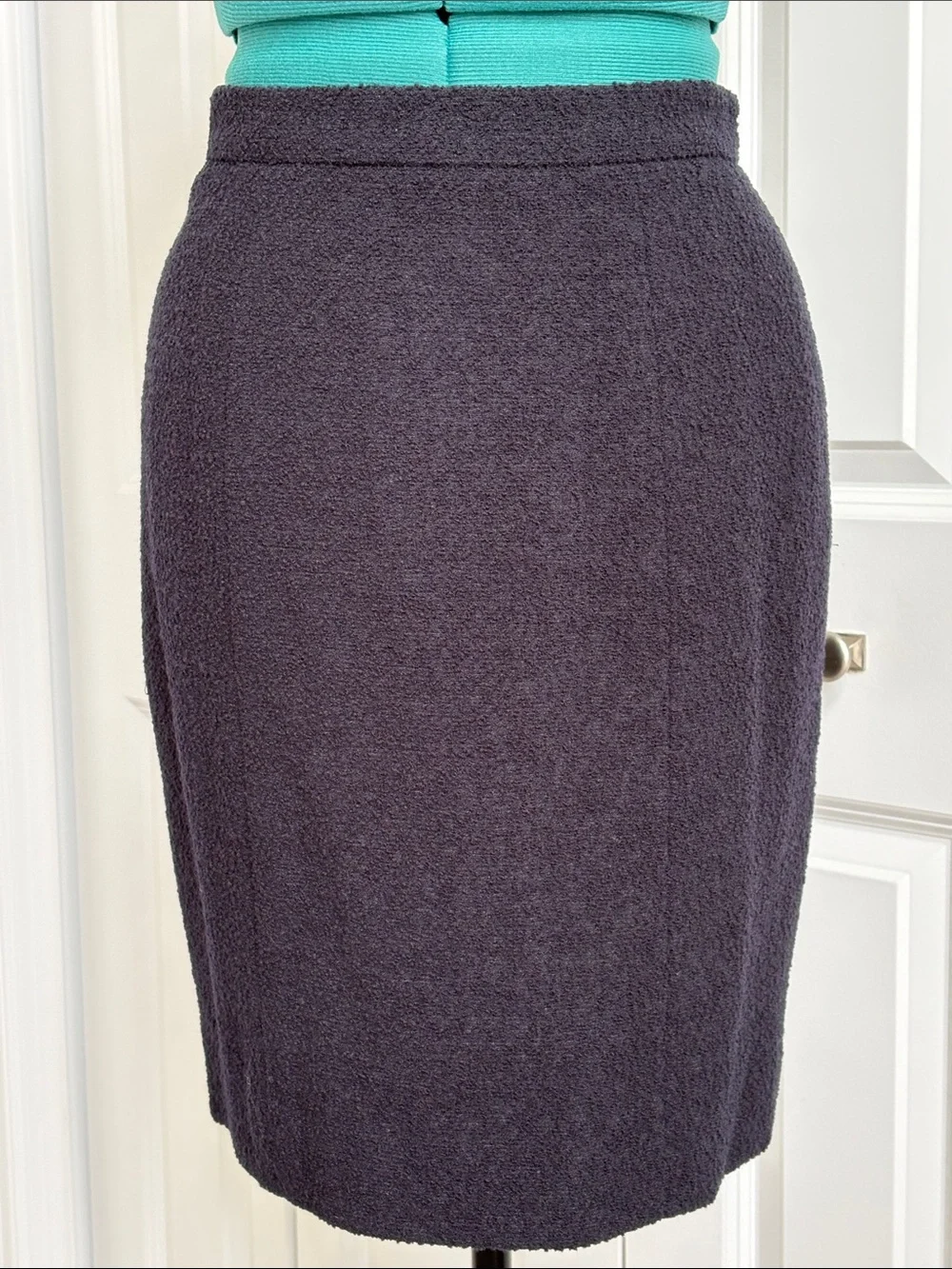 CHANEL Vintage Navy Bouclé Pencil Skirt - Cruise 1996